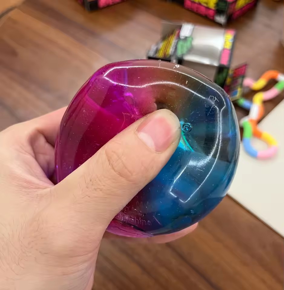 Schylling NeeDoh Rainbow Cube  - Fidget Cube Original recensione e prezzo